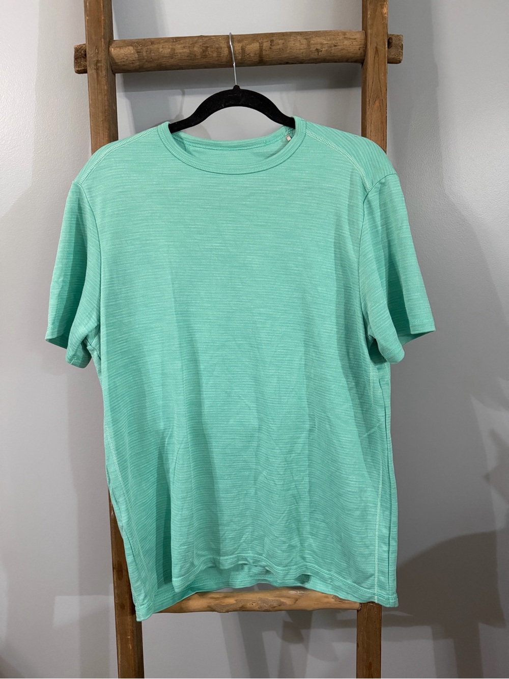 Tommy Bahama Short Sleeve Crew Neck T-Shirt in Mint Green